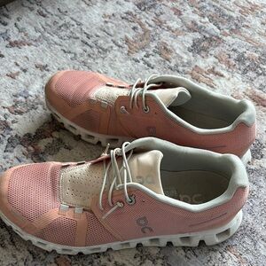 Women's Rose Cloud 5 ON Shoes